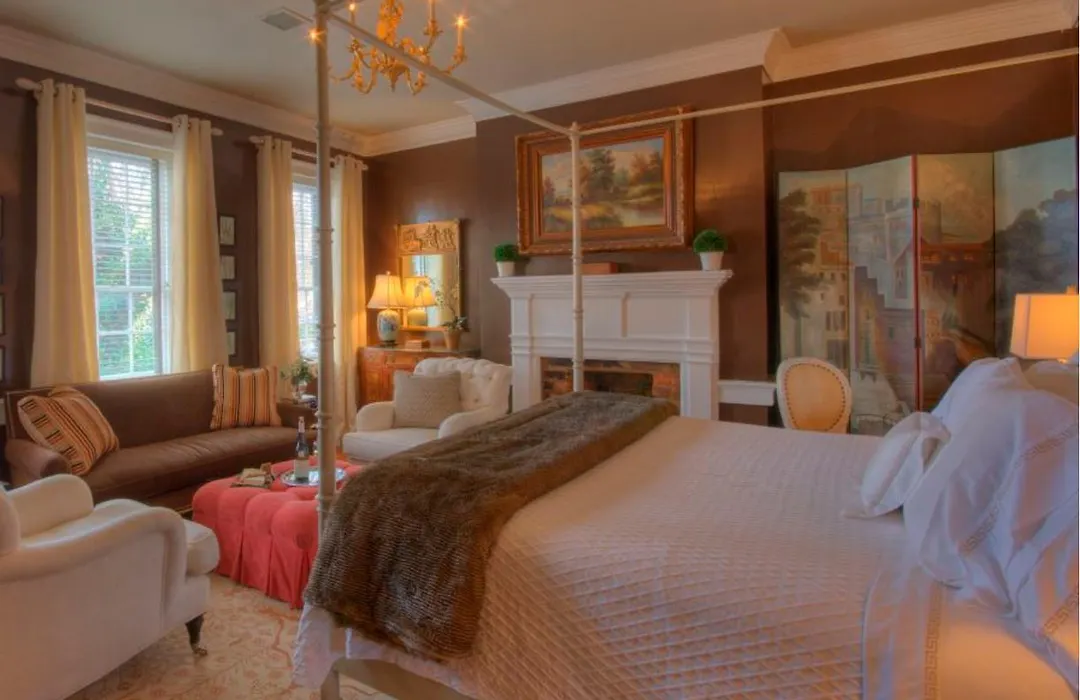 Inn At Court Square-1