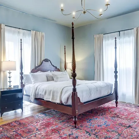 200 South Street Inn-2